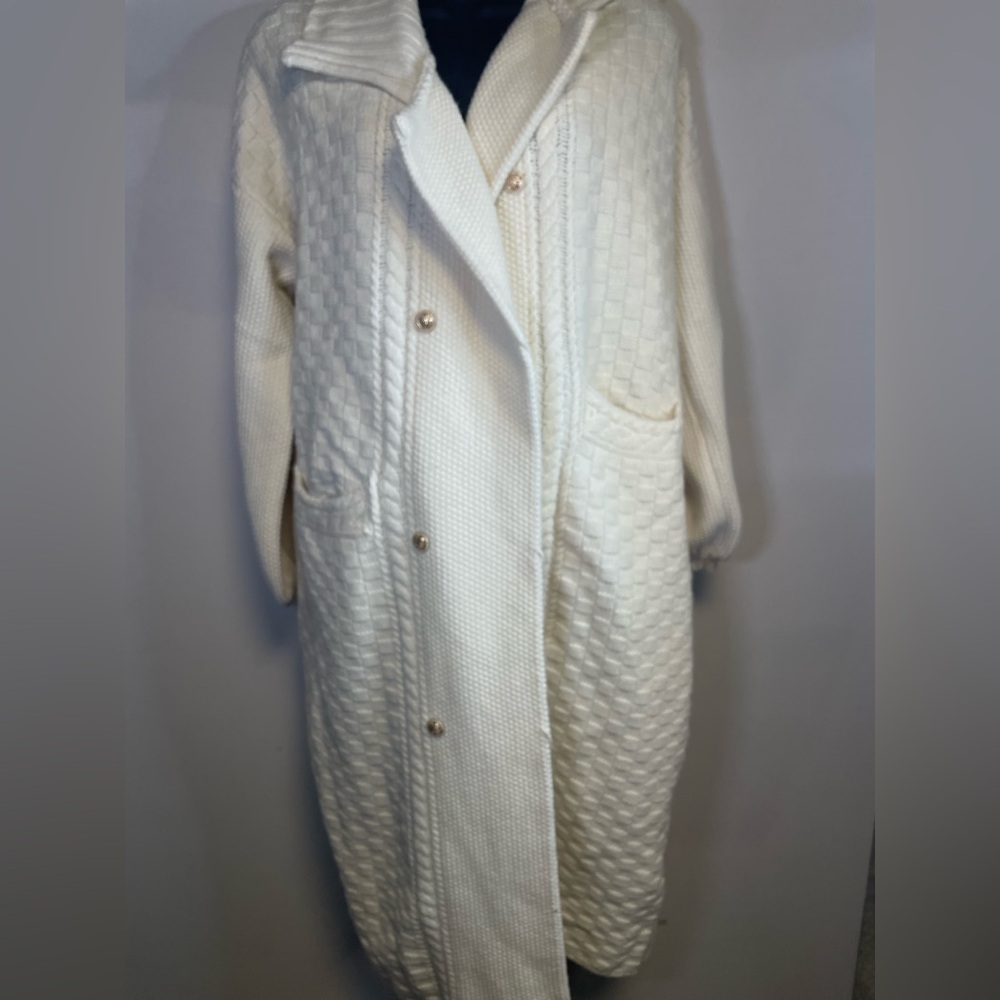 Asm Anna Women’s Size Small 100% Wool Sweater W/ Button Closures